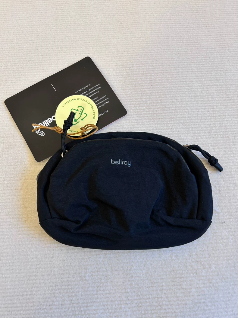 Bellroy Venture Pouch 1.5L Tec - đánh giá và giá Tech Accessories For Travel
